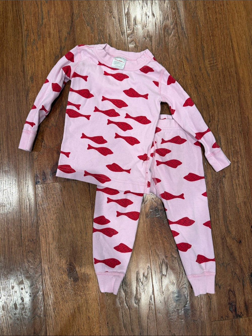 Hanna Andersson Pink Long-Sleeve Pajama Set with Red Fish Print
